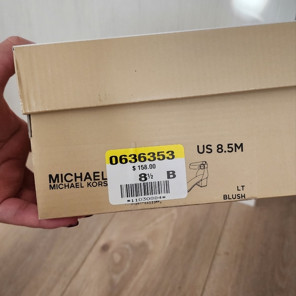 Michael Kors Light Blush strappy heels - Picture 7 of 9